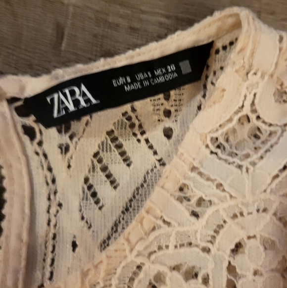 Zara Ruffled Lace Top - Picture 4 of 6
